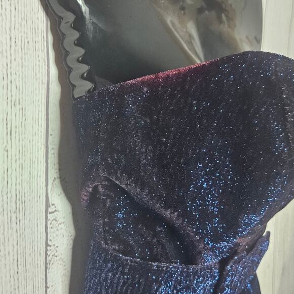 VTG Hearts - Black/Blue Sparkle 3 Piece Skirt Set - Skirt, Top, & Belt - Picture 7 of 9